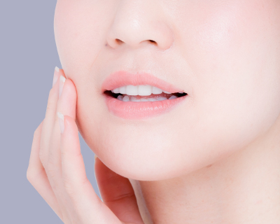 フェイスラインやたるみが気になる