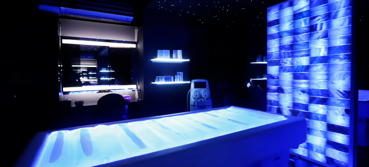 全身を包み込む心地よい最先端のウォーターベッド